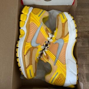 Nike Vomero 5 Yellow Ochre